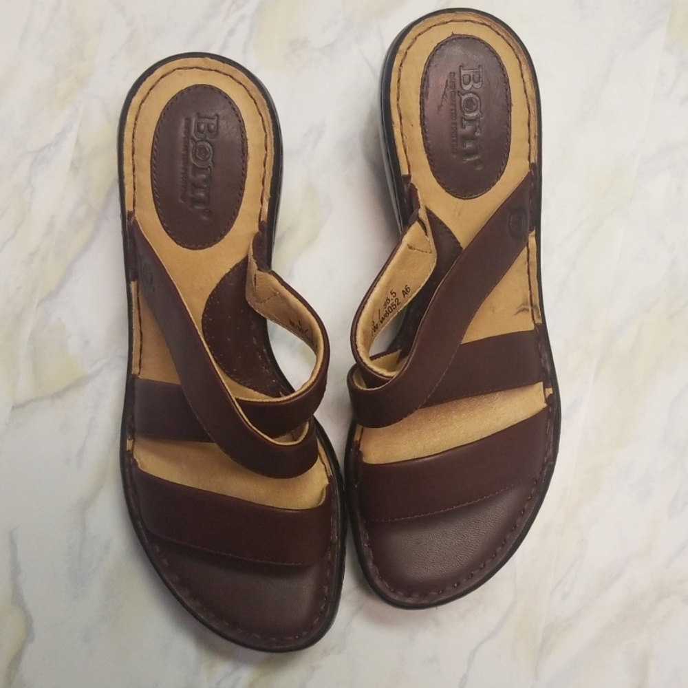 NWOB Born Sandles - Picture 2 of 8